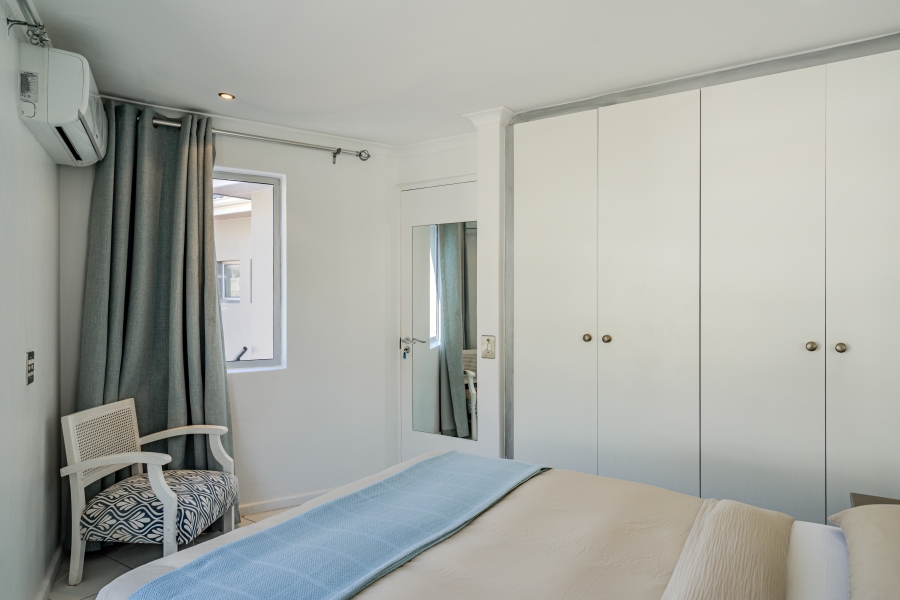 To Let 2 Bedroom Property for Rent in Camps Bay Western Cape